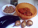 Ingrédients pour la recette : Gratin d'aubergines à la bolognaise