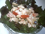entrée à base de poisson : Plat de salade de haricots blancs au thon