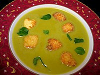 Soupes & potages : Assiette de velouté de mâche