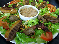 Photo : Salade Landaise accompagnée de rillettes