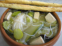 bouillon : Bol de soupe chinoise au tofu