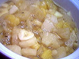 Image : Saladier de soupe d'ananas aux fruits et au cognac