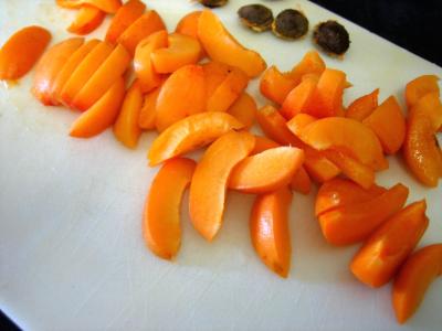 Abricots au fromage blanc et au floc de Gascogne - 1.2
