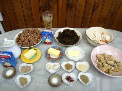 Ingrédients pour la recette : Noix de Saint-Jacques aux morilles et à la purée de marrons