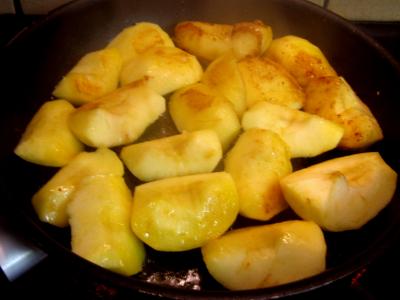 Chapon aux pommes et légumes avec sauce au champagne et armagnac - 10.1