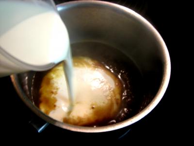 Chapon aux pommes et légumes avec sauce au champagne et armagnac - 17.2