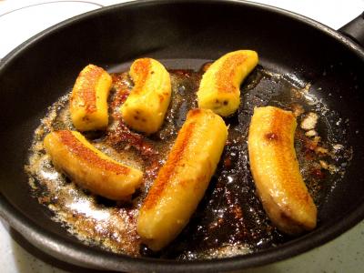 Bananes au vin rouge et chantilly - 1.4