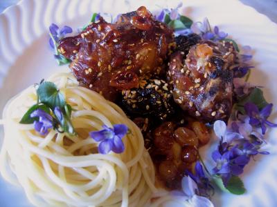 Image : recette Agneau aux violettes et aux graines de sésame