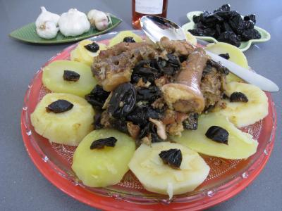 pomme de terre : Plat de queues de porc aux épices et aux panais
