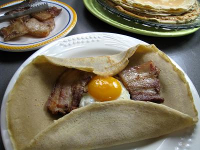 Photo : crêpe de blé noir à la bretonne