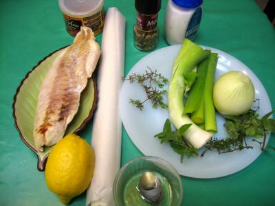 Ingrédients pour la recette : Chaussons au cabillaud et sa sauce au citron