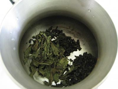 Cocktail au thé, au Bourbon et à la menthe - 2.3