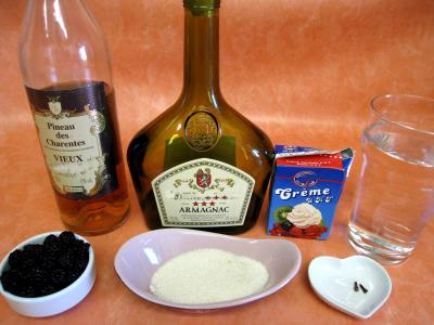 Ingrédients pour la recette : Cocktail de crème de mûres à l'armagnac
