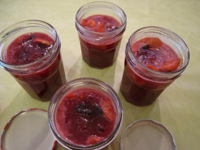 Confiture de prunes et de pommes à la crème - 9.3