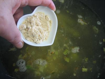 Crème d'asperges aux gésiers confits et magret à la landaise - 6.4