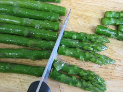 Crème d'asperges aux gésiers confits et magret à la landaise - 2.3