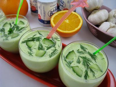 Les grands classiques : Verrines de tzatziki ou concombre au yaourt à la grecque