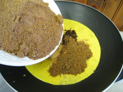 Recette Gelée noire d'oranges et de pommes
