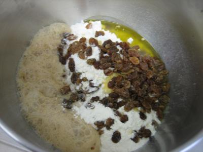 Pain aux raisins et aux pistaches - 3.3
