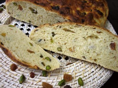Recette Pain aux raisins et aux pistaches