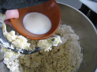 Pain au beurre en couronne façon antillaise - 4.3