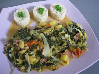 Cuisine mauricienne : Assiette de brèdes cresson et mangue à la mauricienne