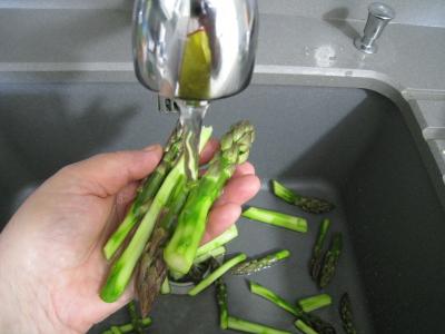 Sauté d'asperges aux oignons et poivron - 4.3