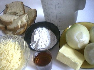 Ingrédients pour la recette : Soupe à l'oignon gratiné