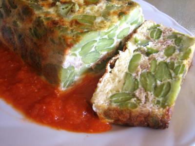thon rouge : Assiette de clafoutis aux fèves et au thon