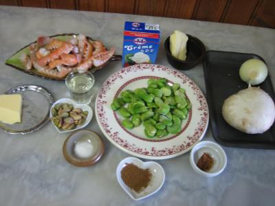 Ingrédients pour la recette : Cappuccino aux langoustines aux fèves