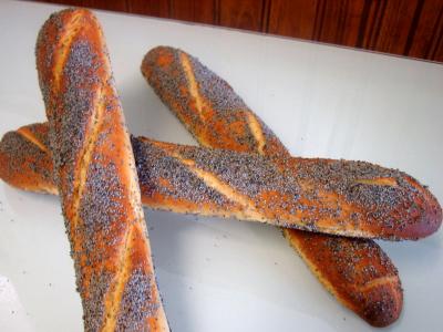 Baguettes de pain en direct aux graines de pavot - 11.2