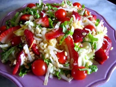 endive : Assiette de salade de blé aux fruits