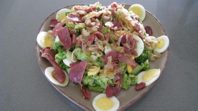Brocolis aux oeufs en salade - 7.3