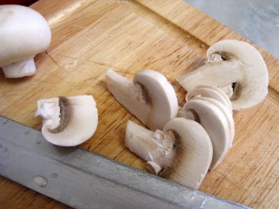Cassolettes de girolles et de champignons de Paris - 2.4
