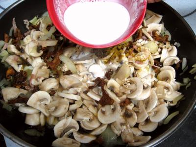 Cassolettes de girolles et de champignons de Paris - 8.4