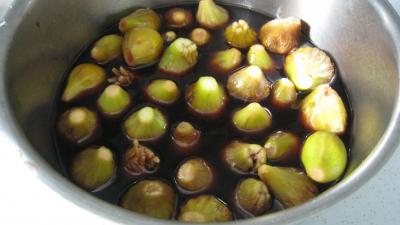 Recette Figues au vin rouge