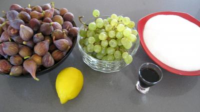 Ingrédients pour la recette : Confiture de figues et raisins