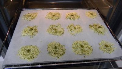 Amuse-bouche d'emmental à la pistache - 3.3