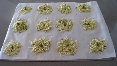Recette Amuse-bouche d'emmental à la pistache