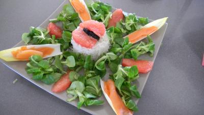 Salade de truite fumée et sa brochette de viandes - 7.2