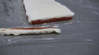 Amuse-bouche moléculaire à la tomate et mozzarella - 15.1