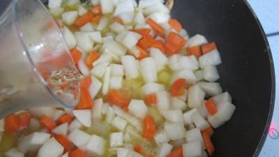Ailerons de poulets sautés aux navets - 6.3