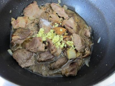 Epaule d'agneau aux poires et à la cannelle - 6.1