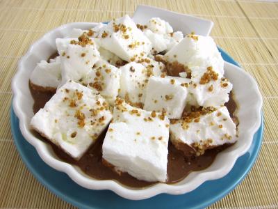 Au micro-ondes : Saladier d'ile flottante au chocolat