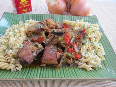 plat complet : Plat d'agneau à la bière et aux pâtes fusilli