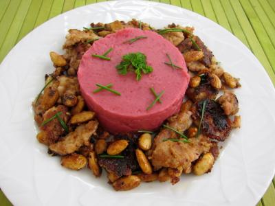 betterave rouge : Assiette de betterave et pommes de terre en purée