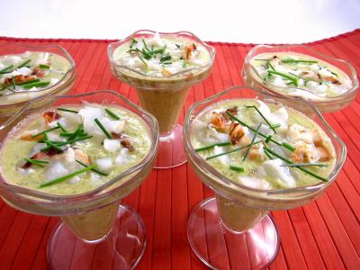 Cuisine diététique : Coupes de gaspacho de brocolis et de petits pois