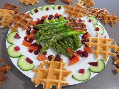 Recettes rapides : Assiette d'asperges et de gaufrettes au chorizo