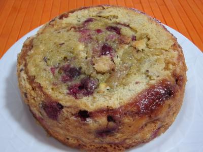 Cuisson au micro-ondes : Assiette de pudding aux cerises et aux pommes