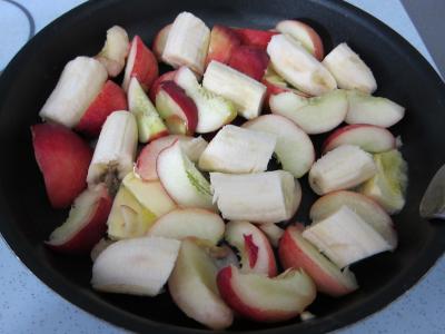 Recette Pêches, bananes et pistaches au rhum